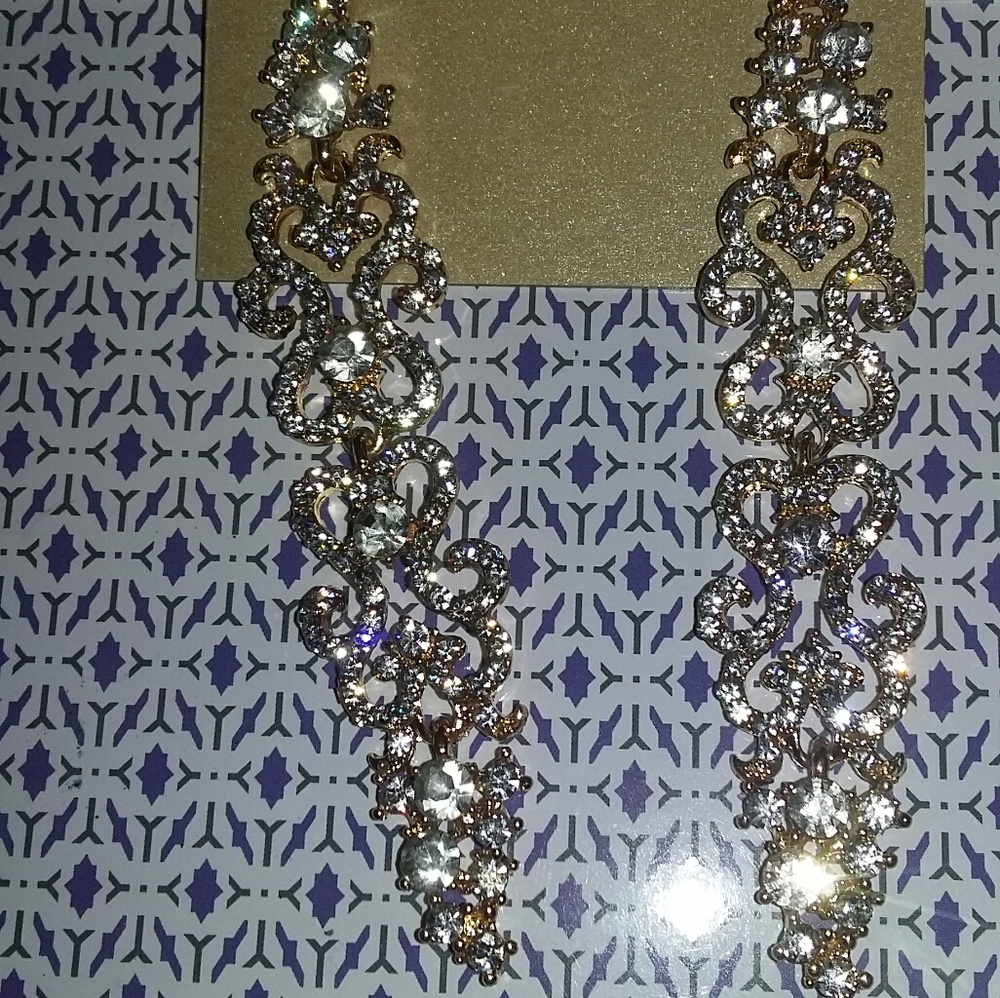 Earrings never worn - Picture 3 of 3